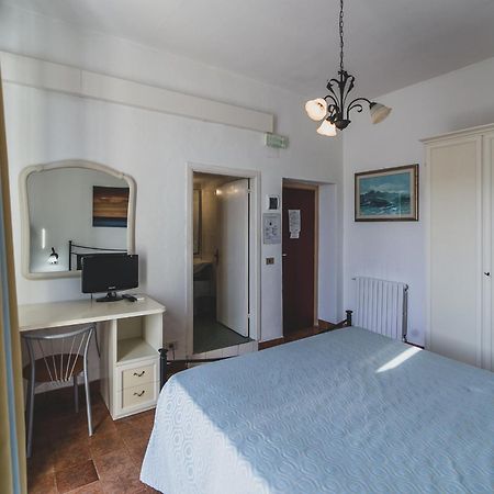 Hotel Alfiero Porto Santo Stefano  Zimmer foto