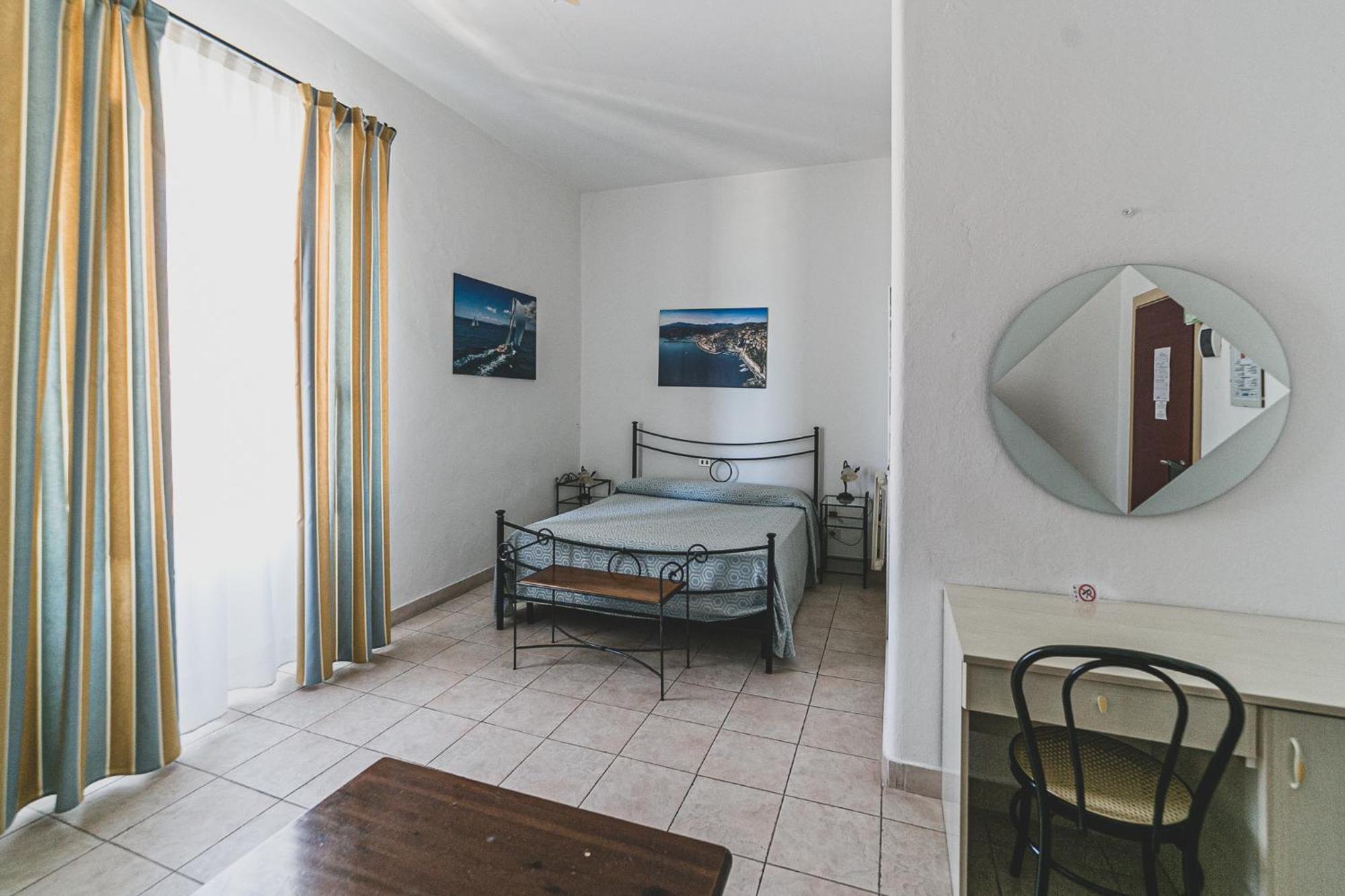 Hotel Alfiero Porto Santo Stefano  Zimmer foto