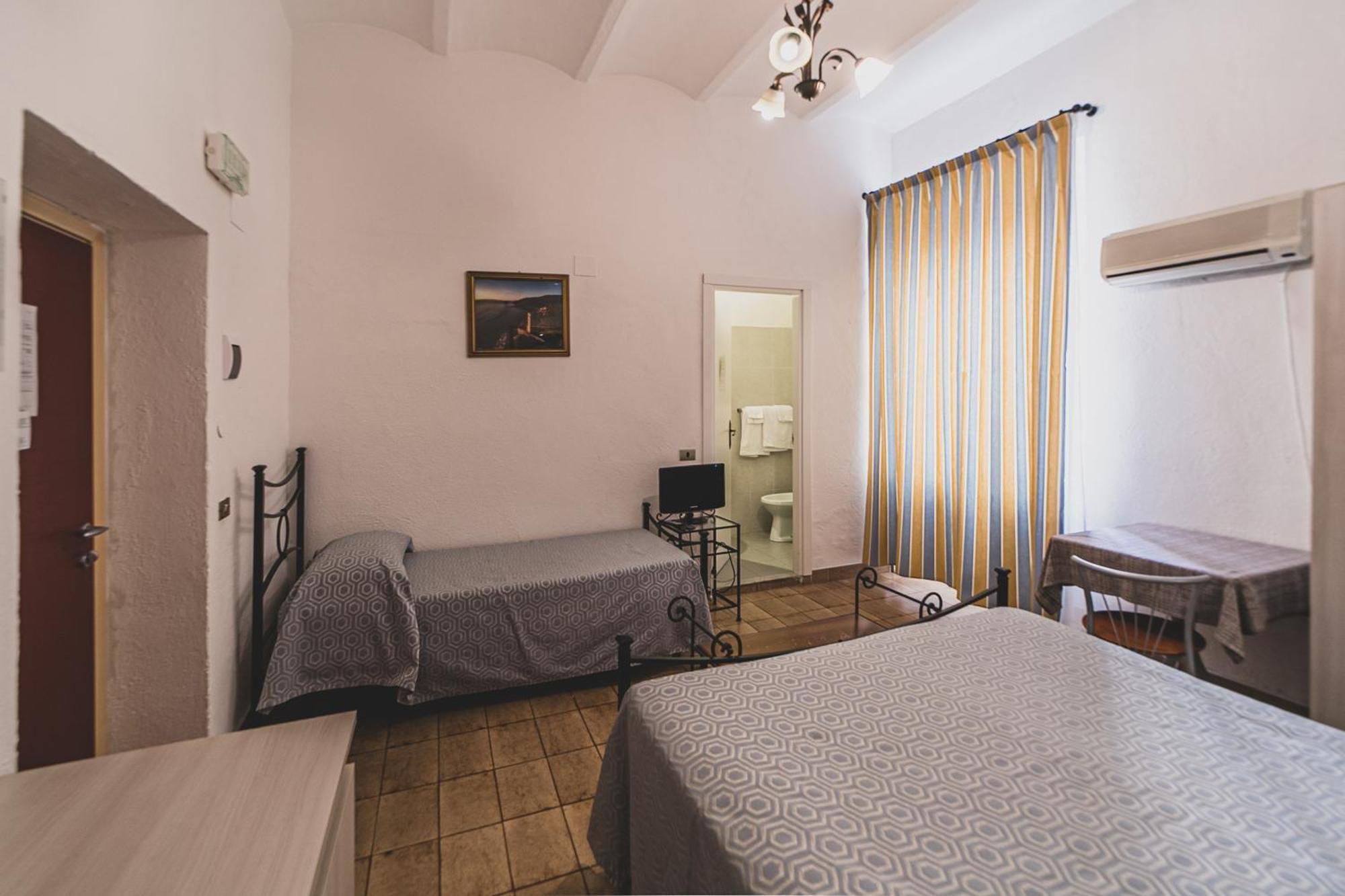 Hotel Alfiero Porto Santo Stefano  Zimmer foto
