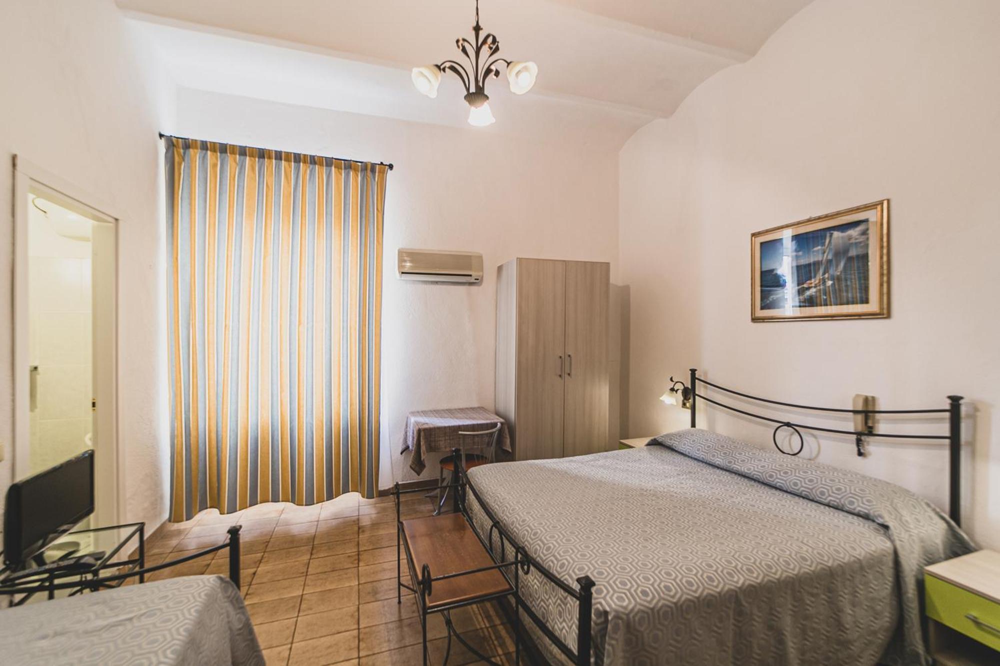 Hotel Alfiero Porto Santo Stefano  Zimmer foto