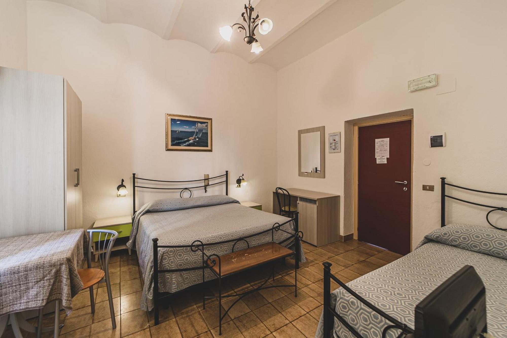 Hotel Alfiero Porto Santo Stefano  Zimmer foto