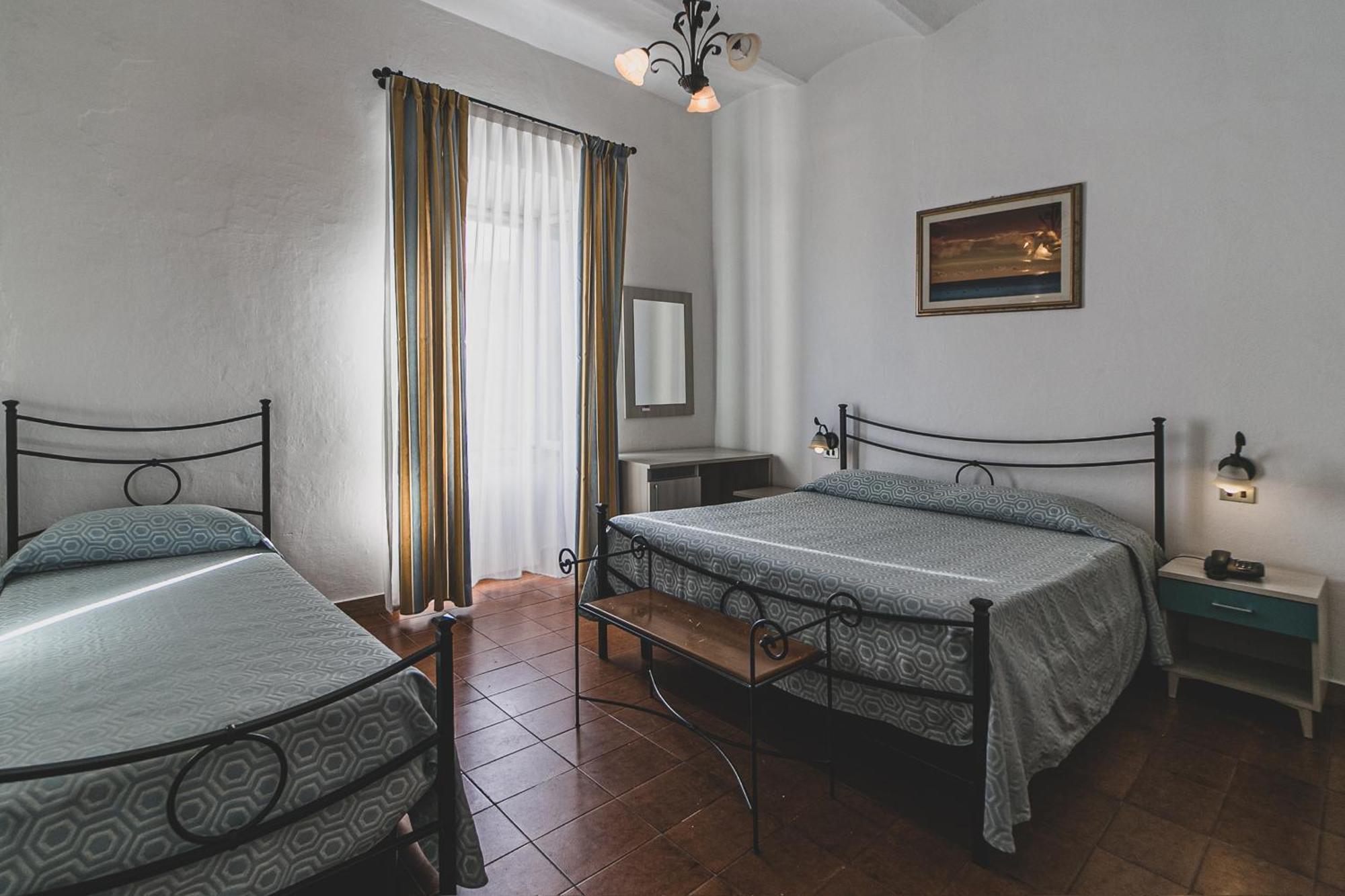 Hotel Alfiero Porto Santo Stefano  Zimmer foto